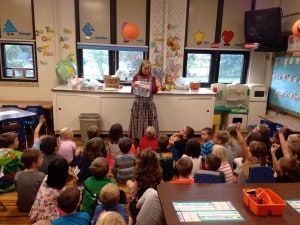 Submitted Karen Sage, from Sages Apples & Fruit Farm, visits Park Elementary School to talk to kindergartners about apples.